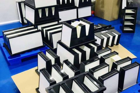 影響鋁框框組合式高效過(guò)濾器阻力的因素